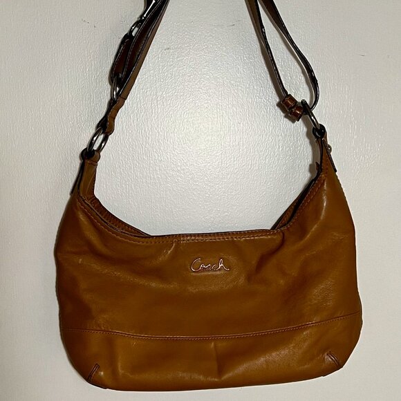 COACH-Carmel leather shoulder bag w/Lavender lining - Picture 1 of 4